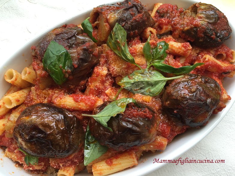 Pasta-con-melanzanine-ripiene