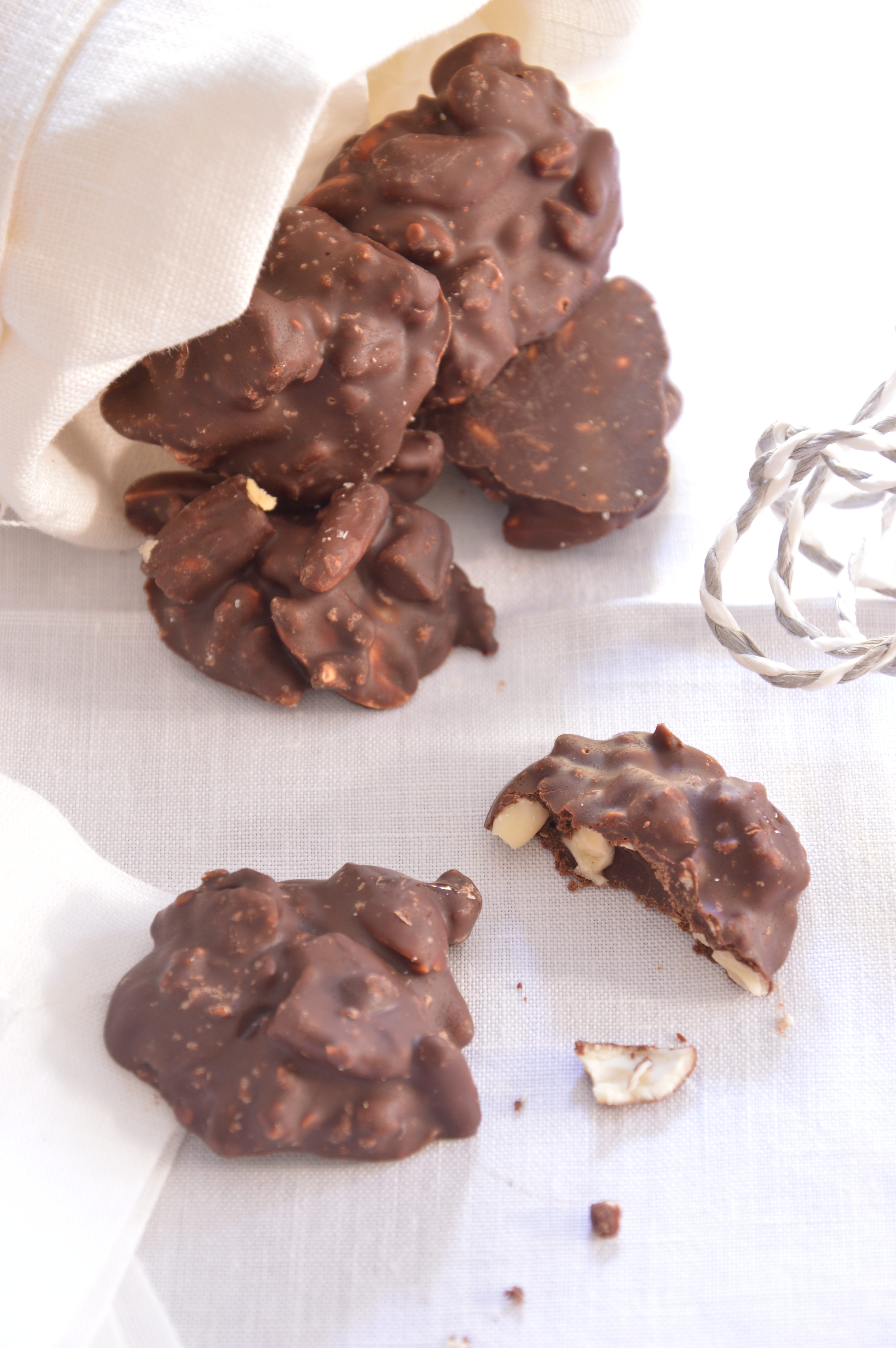 Cioccolatini-di-frutta-secca-mista