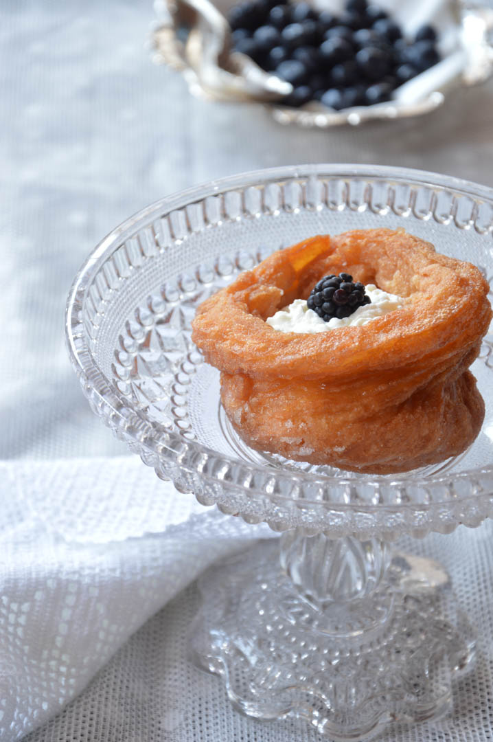 Choux-fritto-con-ripieno-di-panna-1